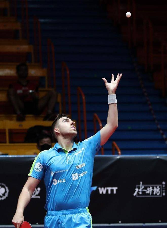 疯狂冠军手机版(疯狂之冠安卓怎么不更新了)-第1张图片-QuickQ官网